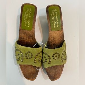 Donald J Pliner Green Wood Heels Made in Italy Sandals Wedge Size 9